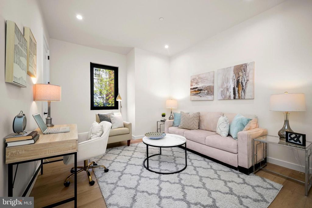 Image 44 of property listing at 8908 MOHAWK LN, Bethesda, MD 20817