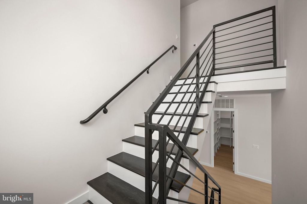 Image 50 of property listing at 8908 MOHAWK LN, Bethesda, MD 20817