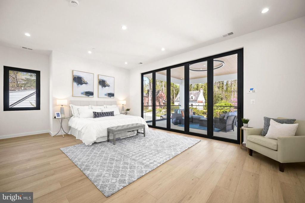 Image 53 of property listing at 8908 MOHAWK LN, Bethesda, MD 20817