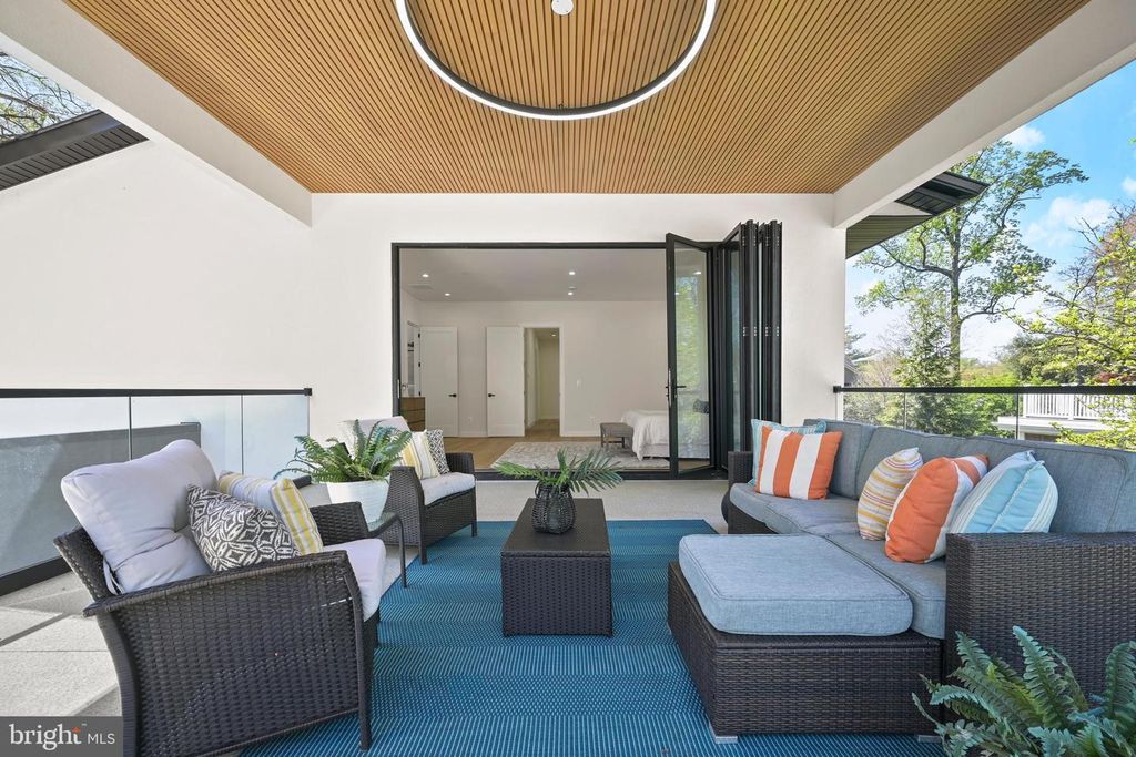 Image 59 of property listing at 8908 MOHAWK LN, Bethesda, MD 20817