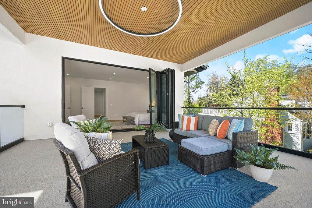 Image 60 of property listing at 8908 MOHAWK LN, Bethesda, MD 20817