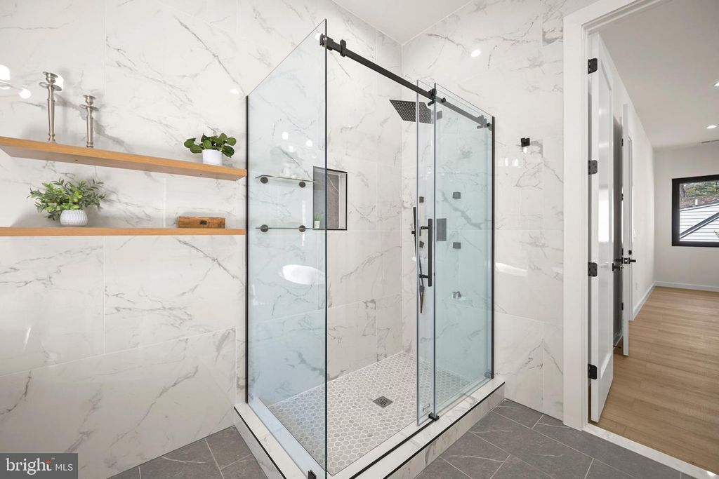 Image 68 of property listing at 8908 MOHAWK LN, Bethesda, MD 20817