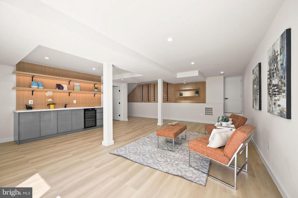 Image 86 of property listing at 8908 MOHAWK LN, Bethesda, MD 20817