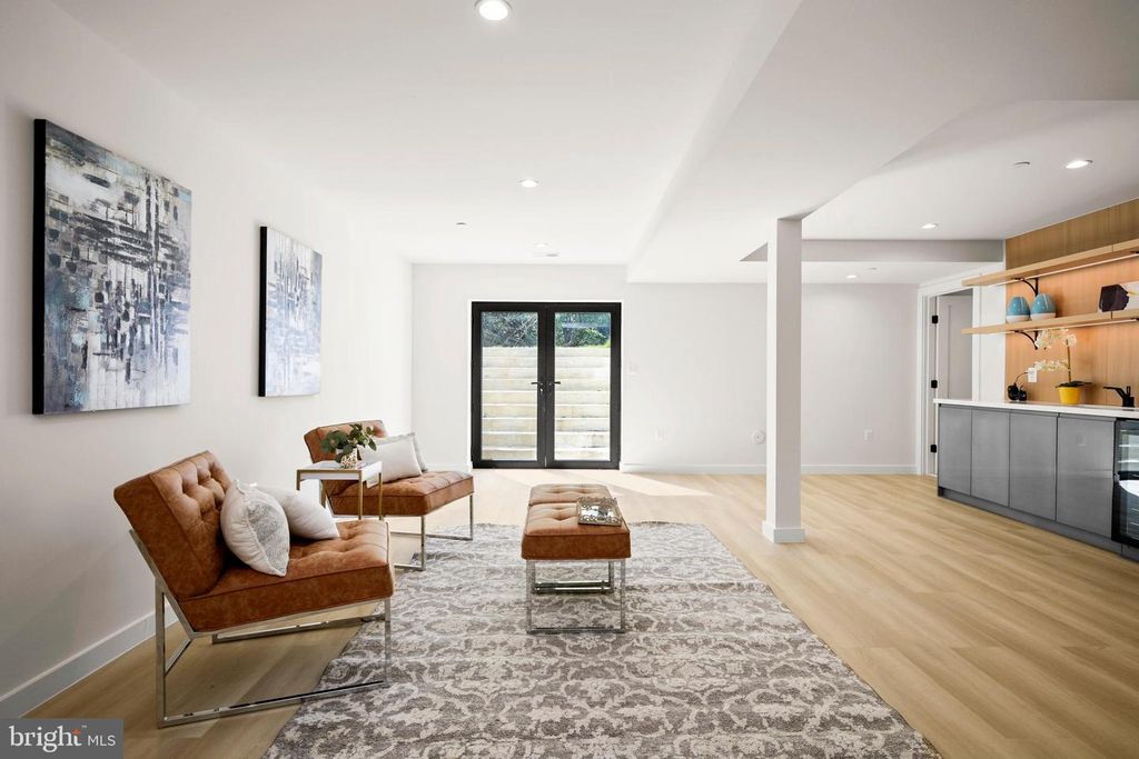 Image 87 of property listing at 8908 MOHAWK LN, Bethesda, MD 20817