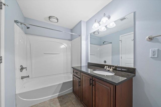 665 Tennessee St Apt 301, Memphis, TN 38103