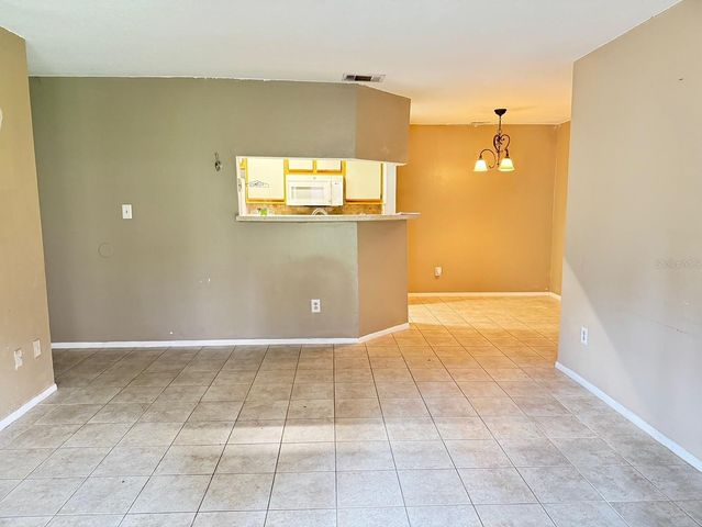 249 AFTON SQUARE 112, Altamonte Springs, FL 32714
