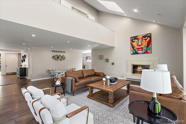 3830 Columbia Drive, Bloomfield Hills, MI 48302