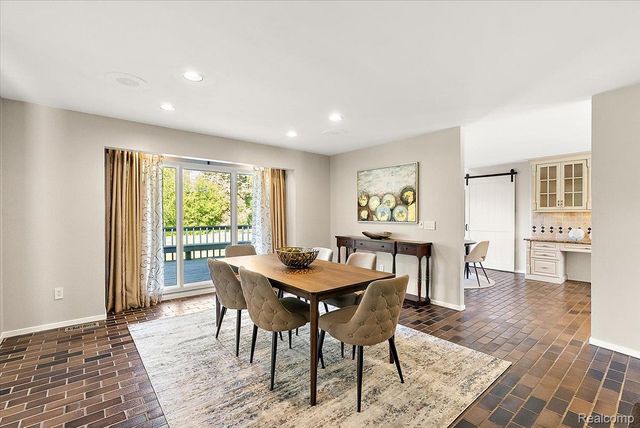 3830 Columbia Drive, Bloomfield Hills, MI 48302