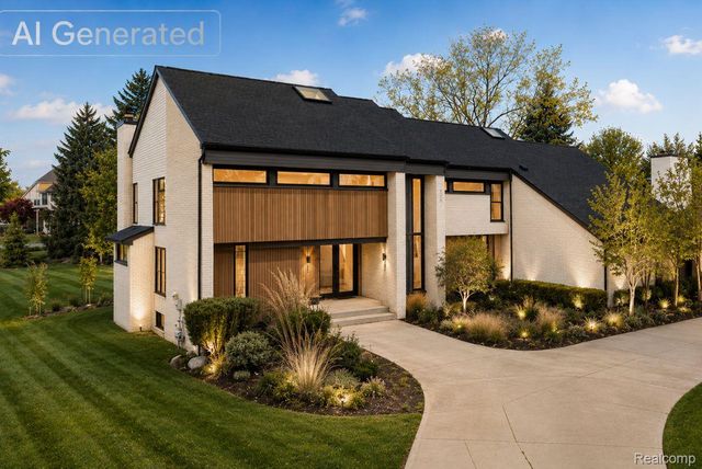 3830 Columbia Drive, Bloomfield Hills, MI 48302