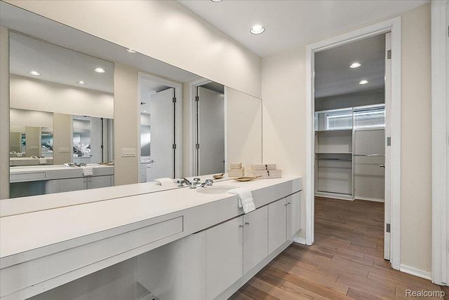 3830 Columbia Drive, Bloomfield Hills, MI 48302