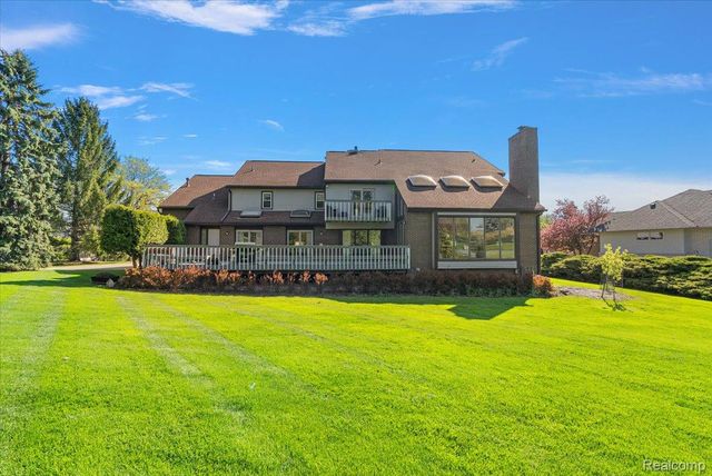 3830 Columbia Drive, Bloomfield Hills, MI 48302