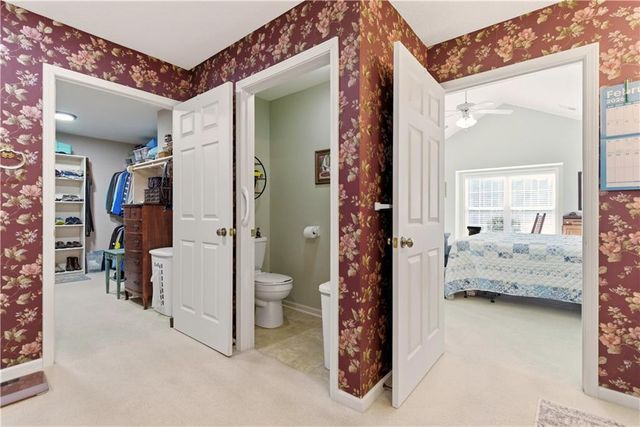 15193 S GREENWOOD Street 2602, Olathe, KS 66062