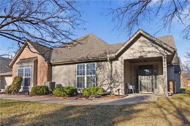 15193 S GREENWOOD Street 2602, Olathe, KS 66062