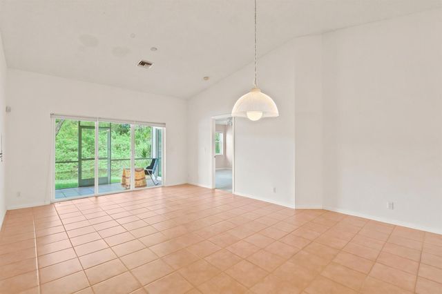 10432 Lake Vista Circle, Boca Raton, FL 33498