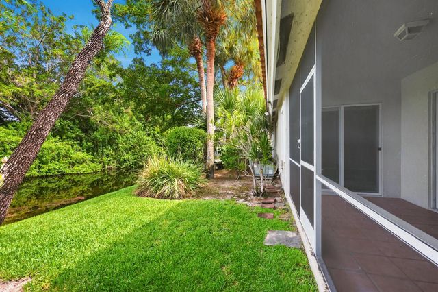 10432 Lake Vista Circle, Boca Raton, FL 33498