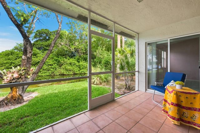 10432 Lake Vista Circle, Boca Raton, FL 33498