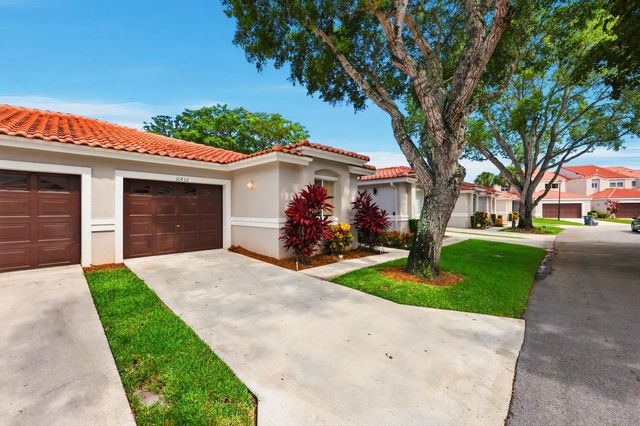 10432 Lake Vista Circle, Boca Raton, FL 33498