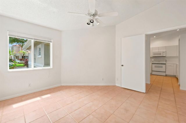 10432 Lake Vista Circle, Boca Raton, FL 33498