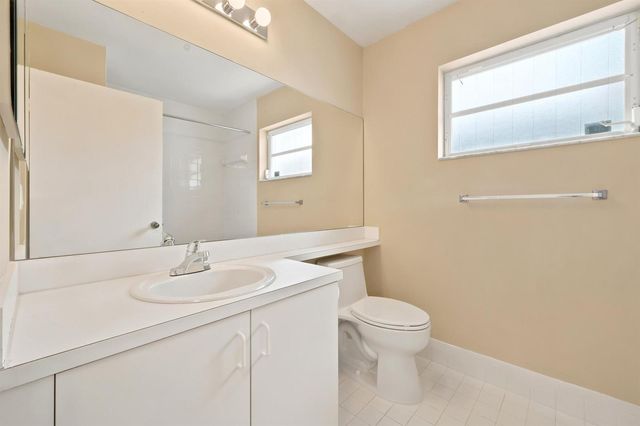 10432 Lake Vista Circle, Boca Raton, FL 33498