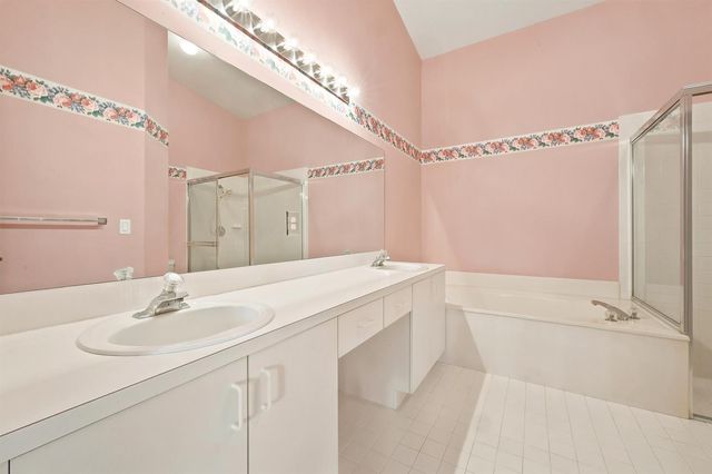 10432 Lake Vista Circle, Boca Raton, FL 33498