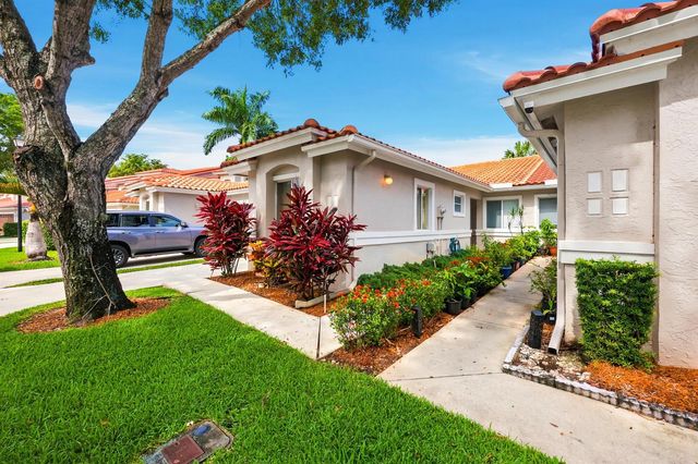 10432 Lake Vista Circle, Boca Raton, FL 33498