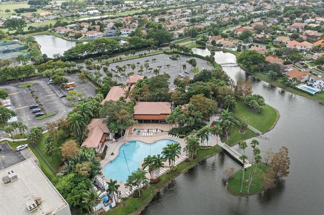 10432 Lake Vista Circle, Boca Raton, FL 33498