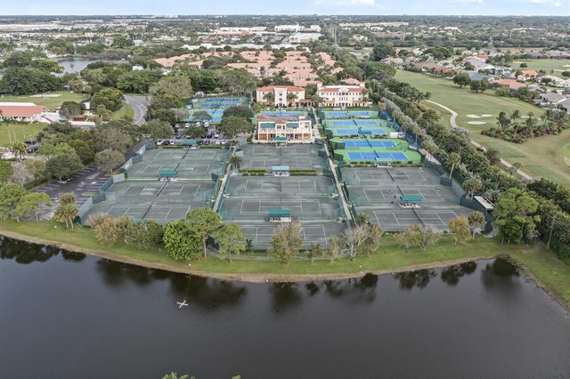 10432 Lake Vista Circle, Boca Raton, FL 33498