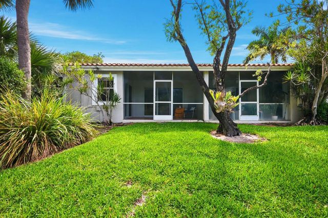 10432 Lake Vista Circle, Boca Raton, FL 33498