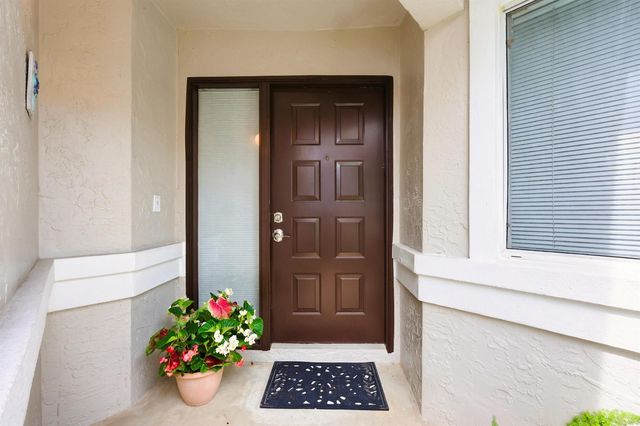10432 Lake Vista Circle, Boca Raton, FL 33498
