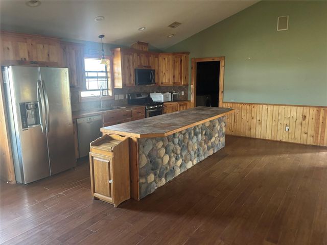 1706 Goodson Loop, Pinehurst, TX 77362