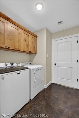 1620 N River Road, Lavaca, AR 72941