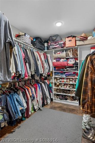 1620 N River Road, Lavaca, AR 72941