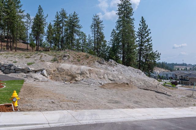 97 E Center Ln, Spokane, WA 99208