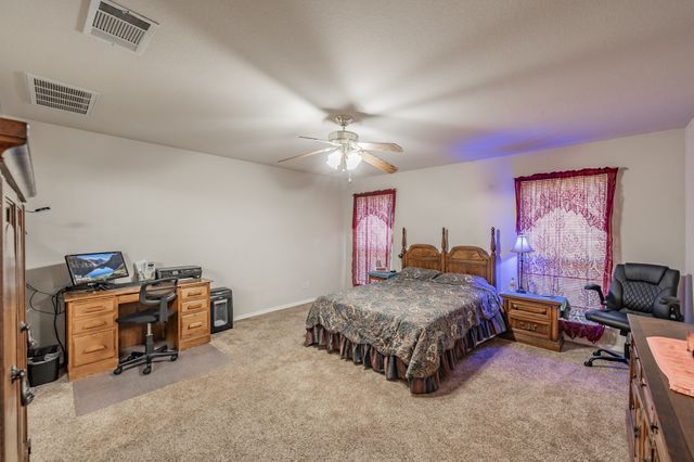 400 Piccadilly Circle, Burleson, TX 76028