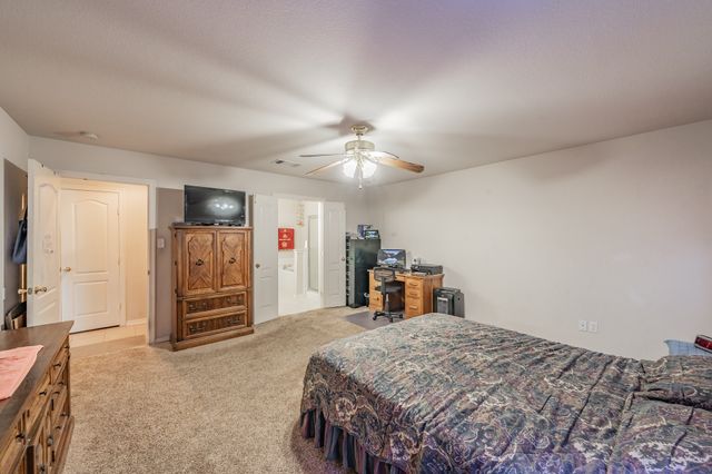 400 Piccadilly Circle, Burleson, TX 76028