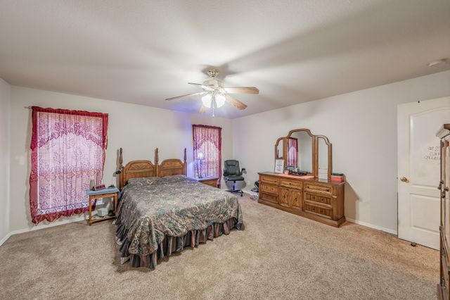 400 Piccadilly Circle, Burleson, TX 76028