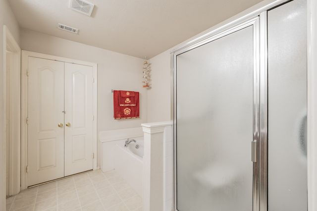 400 Piccadilly Circle, Burleson, TX 76028