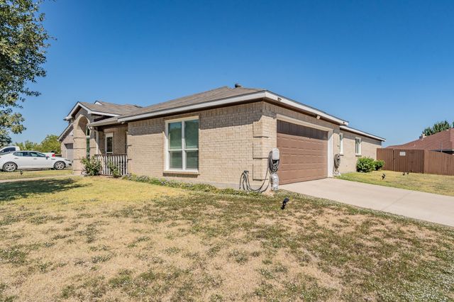 400 Piccadilly Circle, Burleson, TX 76028