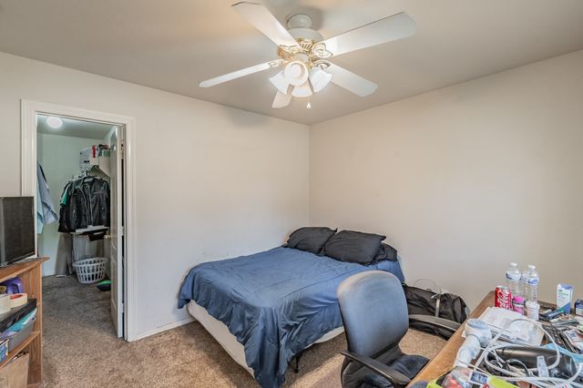 400 Piccadilly Circle, Burleson, TX 76028