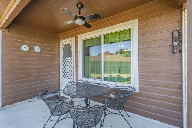400 Piccadilly Circle, Burleson, TX 76028