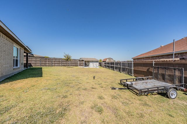 400 Piccadilly Circle, Burleson, TX 76028