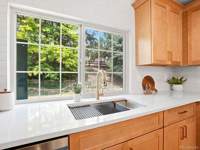 10627 W Chautauga Mtn, Littleton, CO 80127
