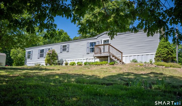 55 Mountainview Road, East Hampton, CT 06424