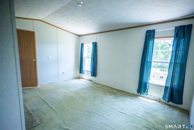 55 Mountainview Road, East Hampton, CT 06424