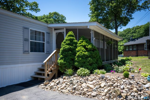 55 Mountainview Road, East Hampton, CT 06424