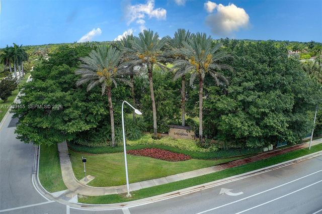 1530 Canary Island Drive, Weston, FL 33327