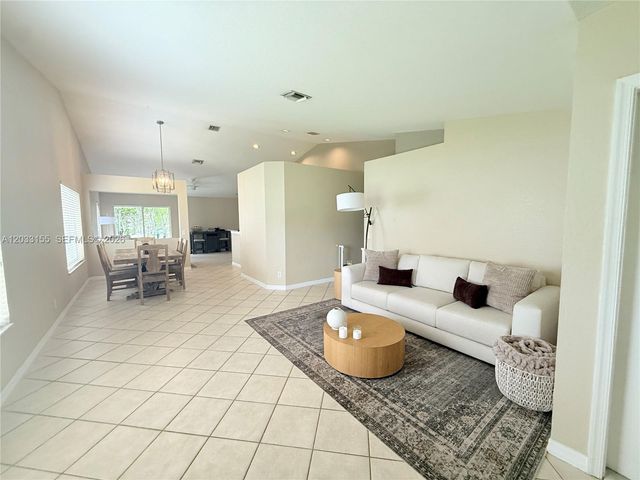 1530 Canary Island Drive, Weston, FL 33327