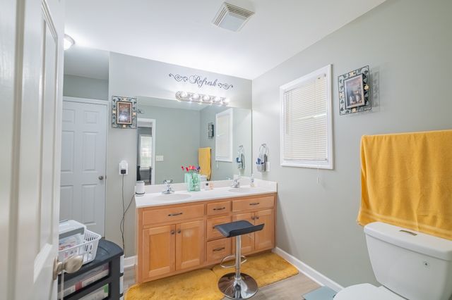 61 Brookfield Cir, Winchester, TN 37398