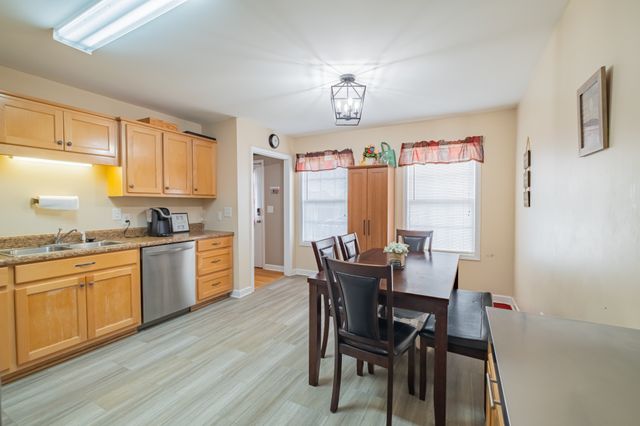 61 Brookfield Cir, Winchester, TN 37398