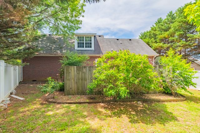 61 Brookfield Cir, Winchester, TN 37398